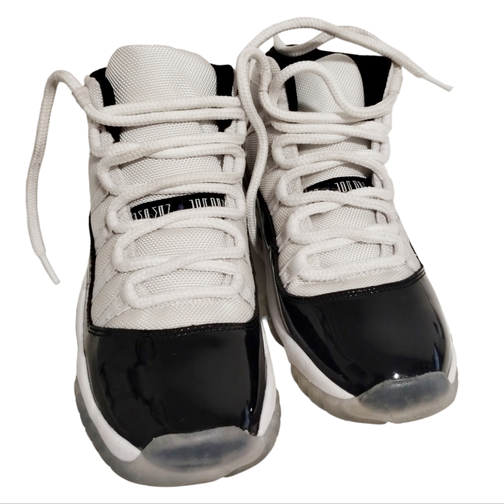 Air Jordan 11 Retro Concord 5.5Y BLK/Wht 2018